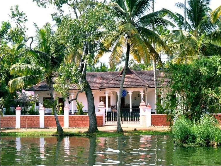 ** Hotel Sunny Days Homestay Champakkulam Alappuzha India